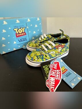 Vans Toy Story Alien & Woody Canvas Sneakers in Green, Blue, White 7.5 BRAND NEW